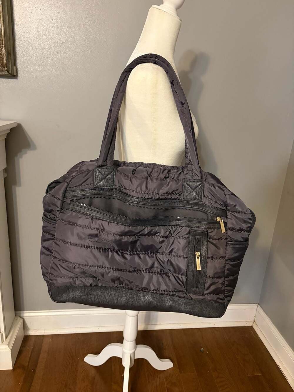 Isaac Mizrahi New York Quilted Laptop Travel Tote Weekender Bag gray